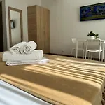27 Rent House Aparthotel 3*