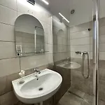 27 Rent House Aparthotel