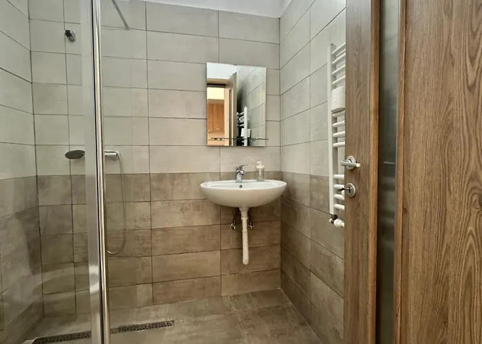 27 Rent House Appart hôtel 3*