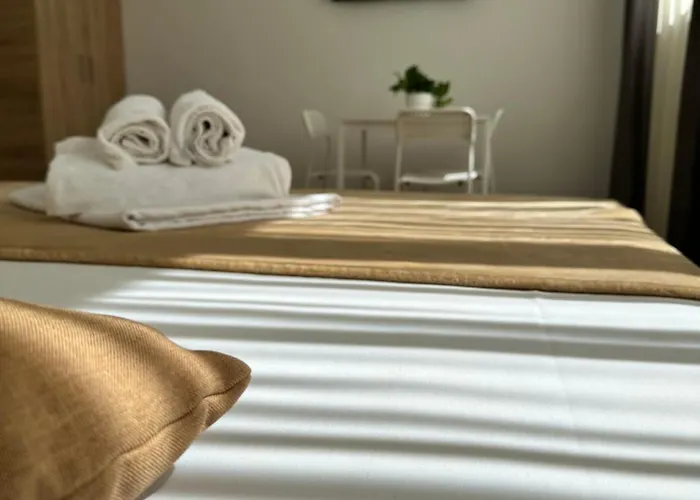 27 Rent House Appart hôtel 3*